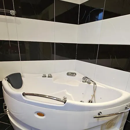 Iroom Quarto em Acomodações Particulares Tirana